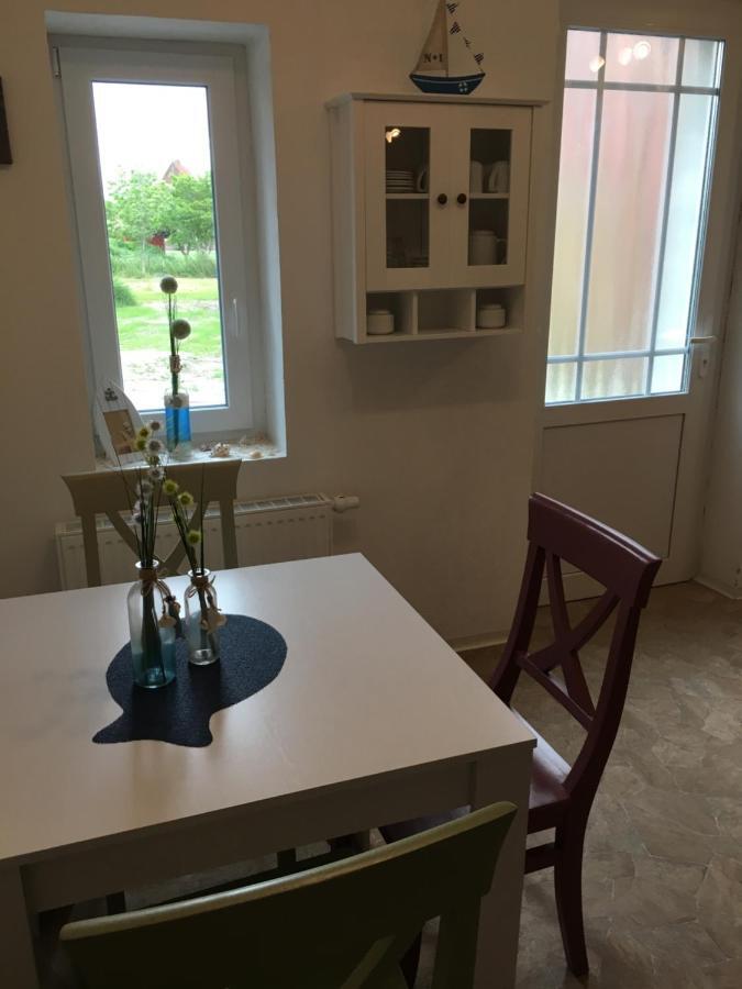 Marijanas Gründeich Ein Alter Wunderschöner Resthof Aus Dem Neunzehnten Jahrhundert Mit Weidefläche Und Obstwiesen Bitte Nicht Buchen Wenn Sie Eine Unkrautfreie Moderne Parkanlage Erwarten Es Ist Ein Rustikaler Hof Apartment *
